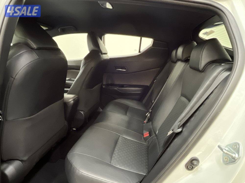 TOYOTA C-HR_HEV 22CH-HS_U3