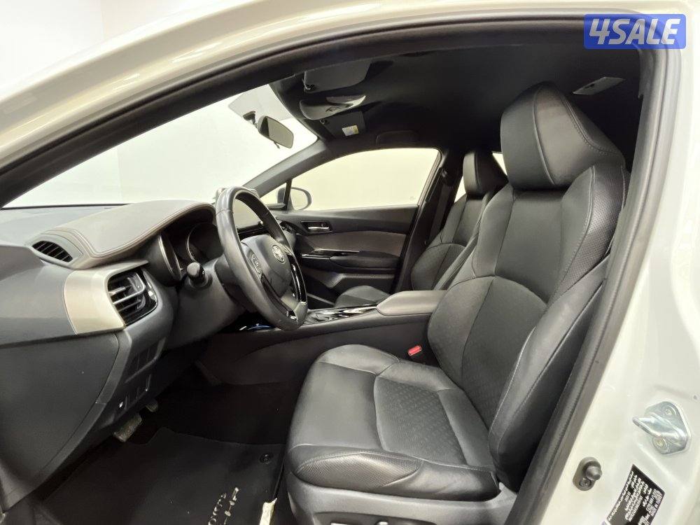 TOYOTA C-HR_HEV 22CH-HS_U4