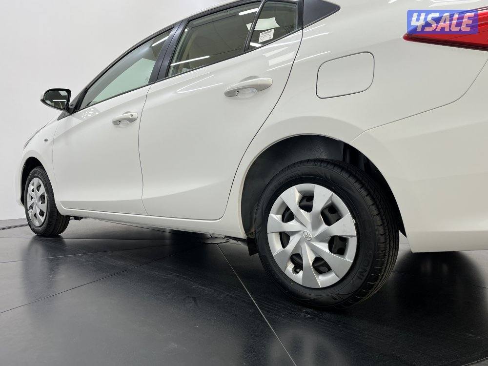 TOYOTA YARIS_N 21Y04L_U5