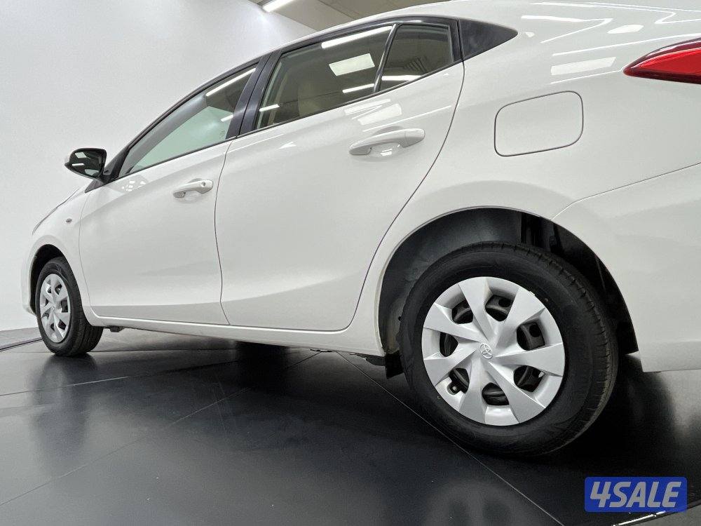 TOYOTA YARIS_N 21Y04L_U5