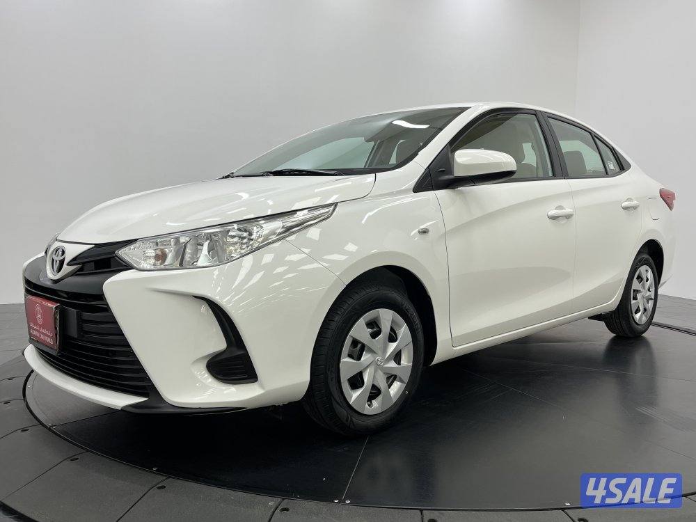 TOYOTA YARIS_N 21Y04L_U1