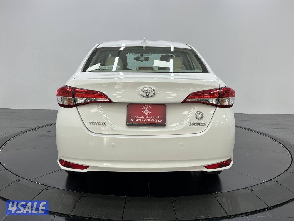 TOYOTA YARIS_N 21Y04L_U4