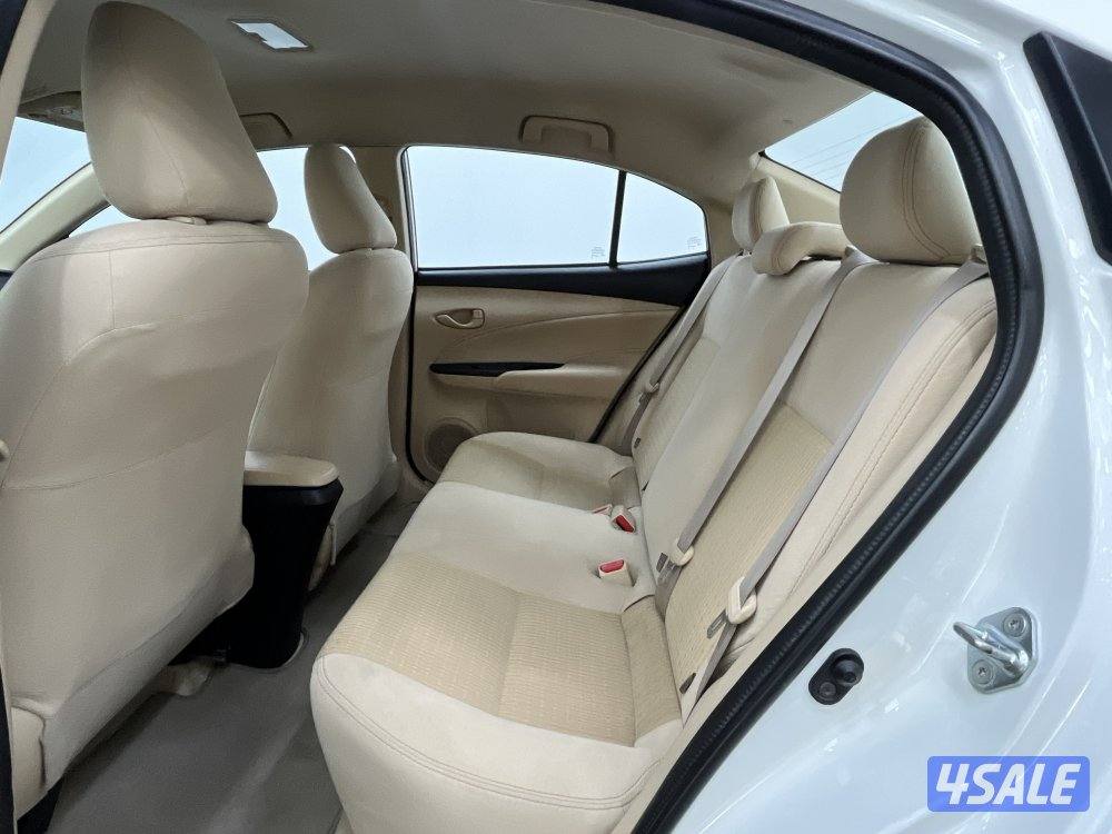 TOYOTA YARIS_N 21Y04L_U3