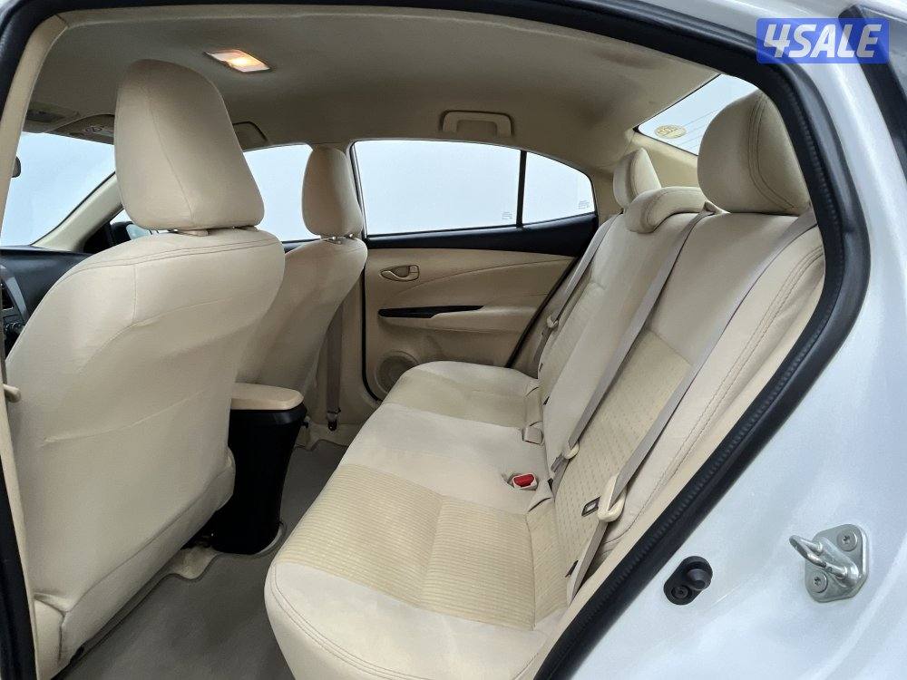 TOYOTA YARIS_N 21Y04L_U3