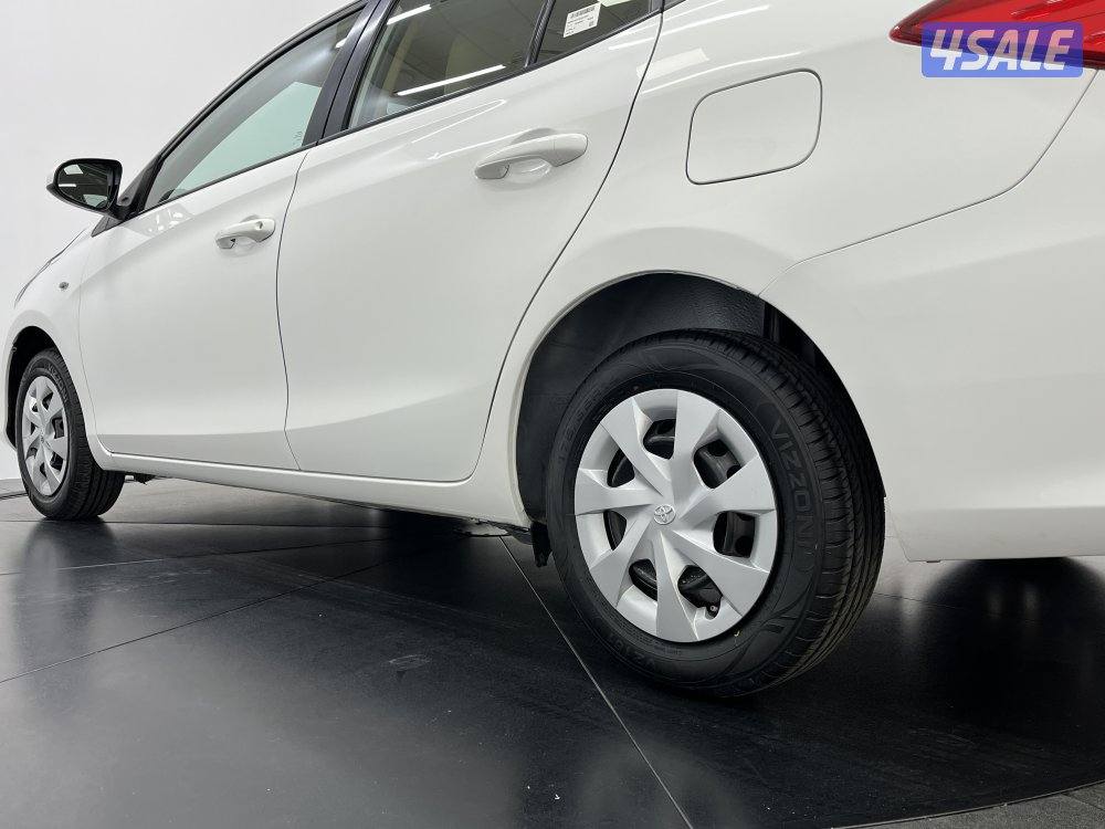 TOYOTA YARIS_N 21Y04L_U5