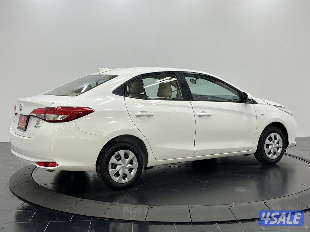 TOYOTA YARIS_N 21Y04L_U9