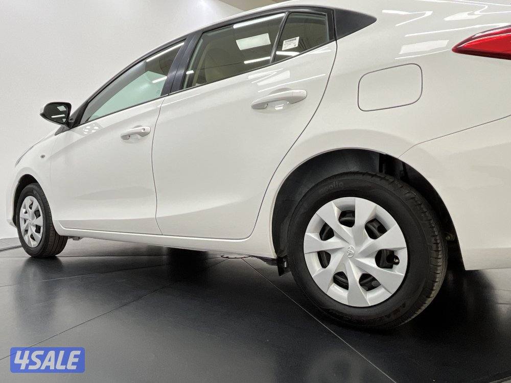 TOYOTA YARIS_N 21Y06L_U5