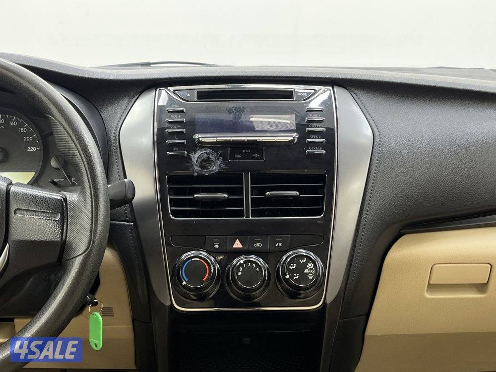 TOYOTA YARIS_N 21Y06L_U7