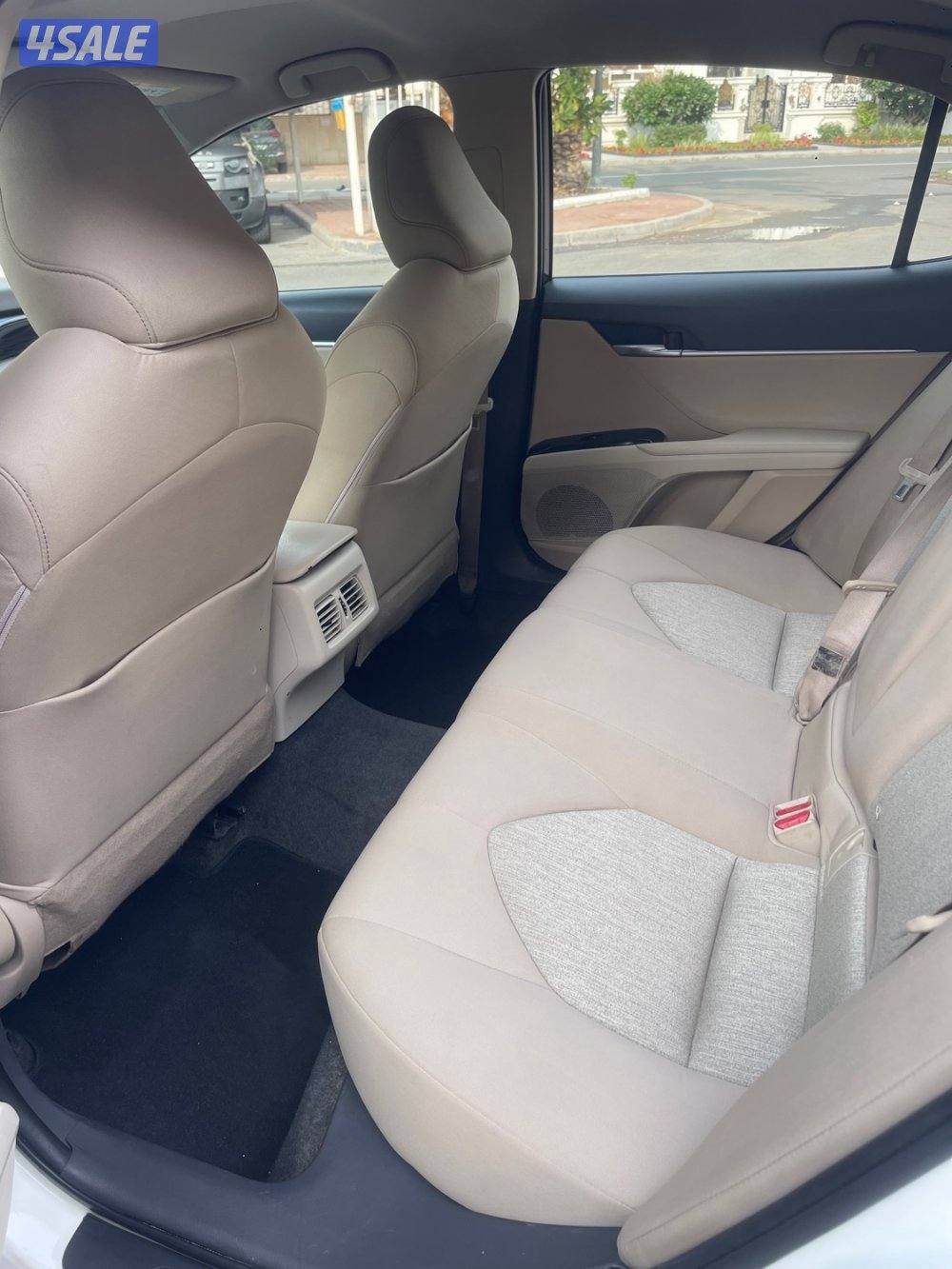 للبيع كامري LE صبغ الوكاله6