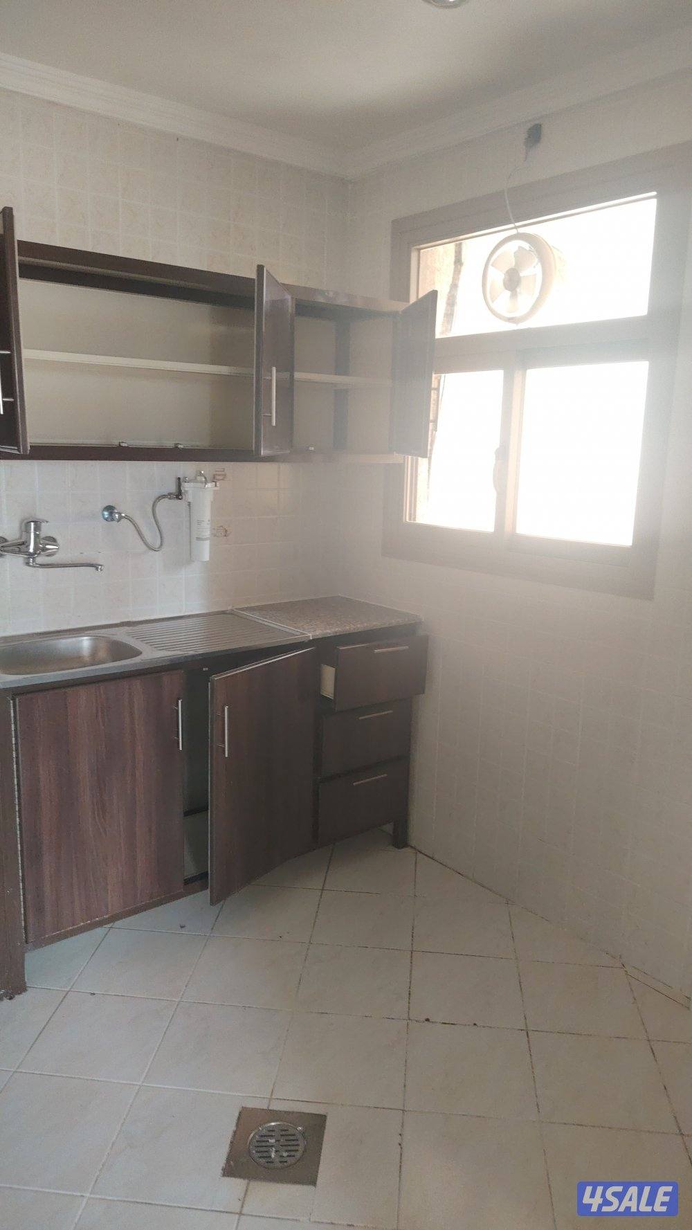 شقة للايجار عزوبي2