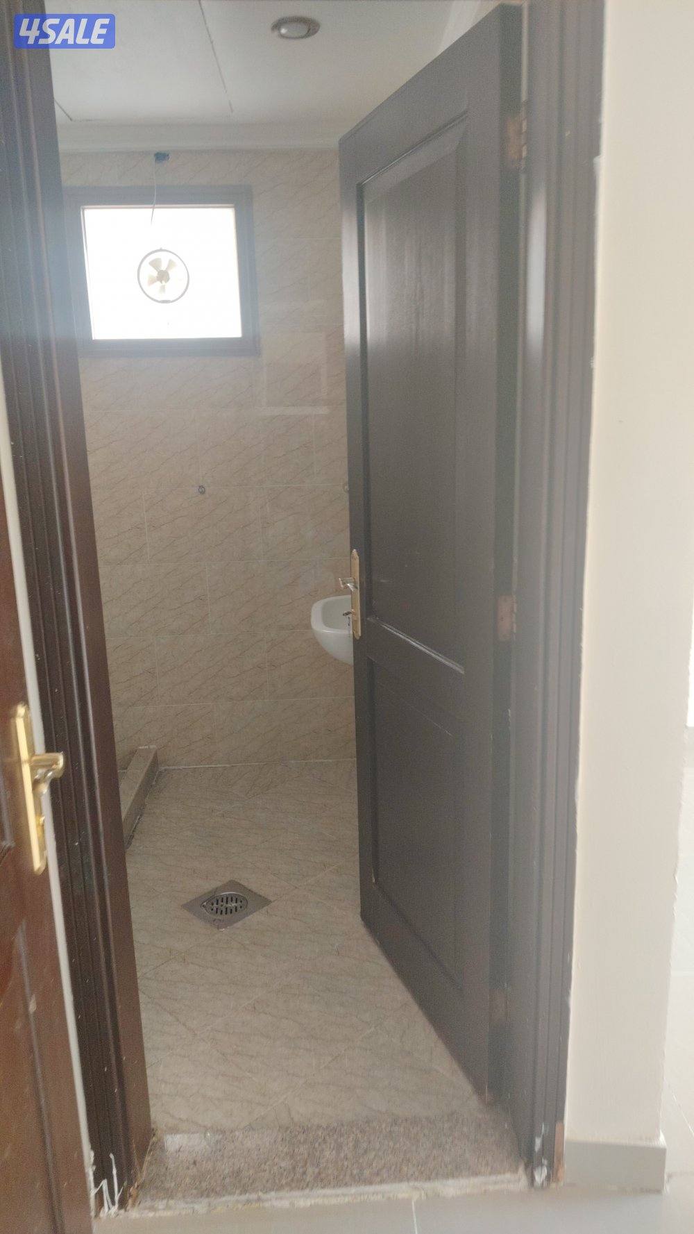 شقة للايجار عزوبي4