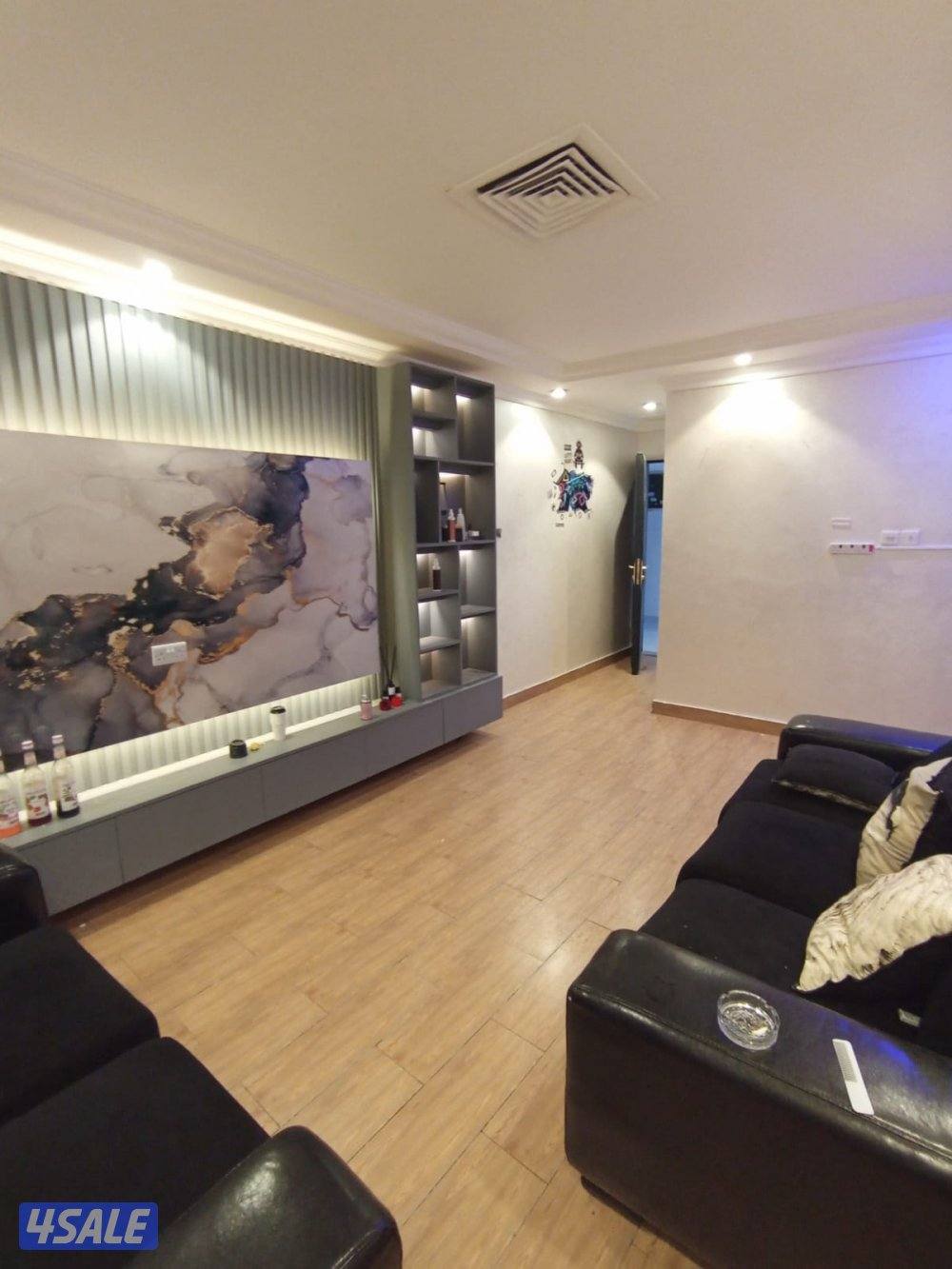 يوجد لدينا شقق ايجار غرفه وصاله ومطبخ وحمام تشطيب سوبر لوكس يوجد بركن9