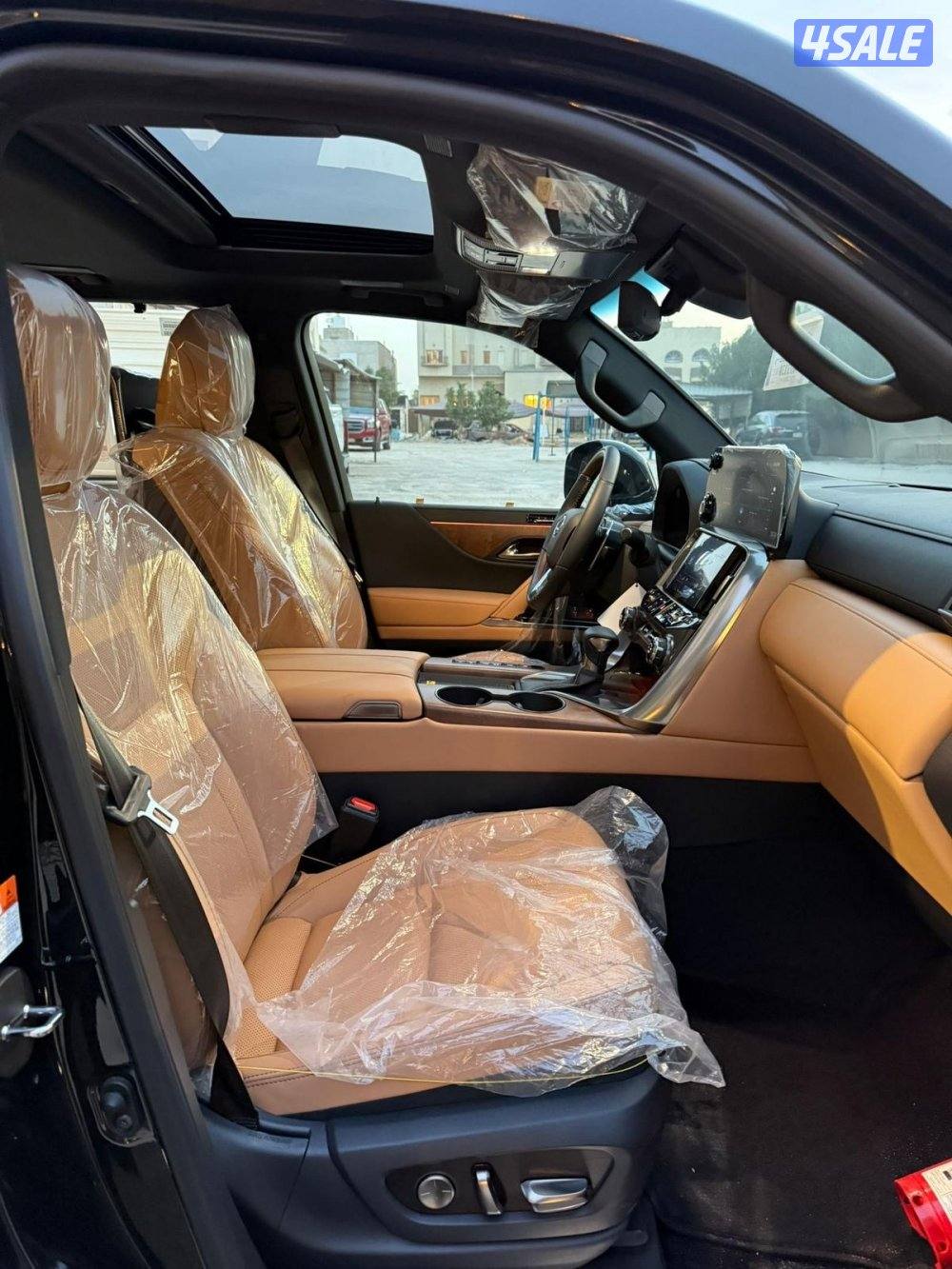 لكزس LX600 الساير درجه اولى 2025 بحاله الوكاله عداد 2000 كيلو6