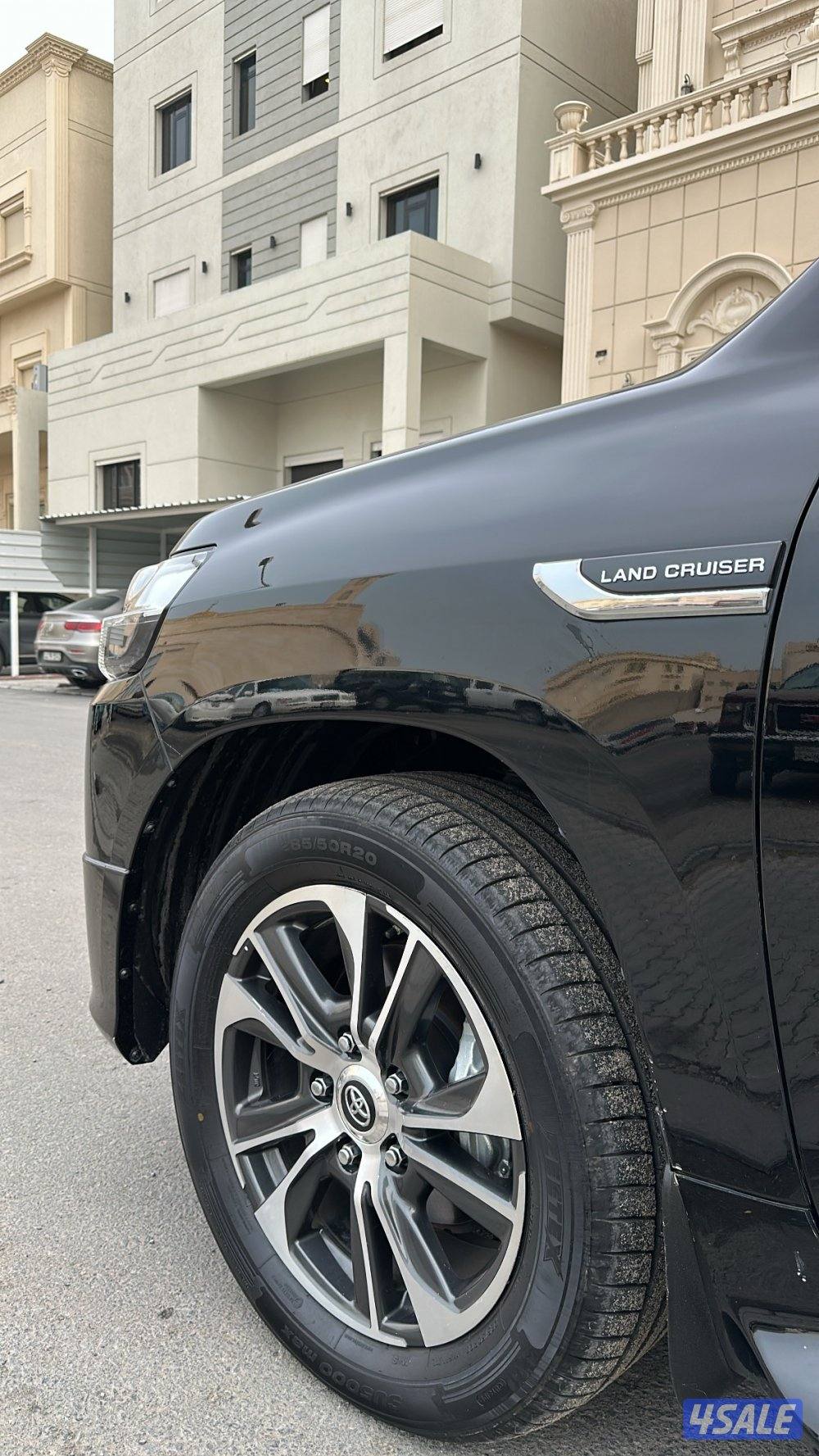 لاندكروزر قراند تورينق 20207