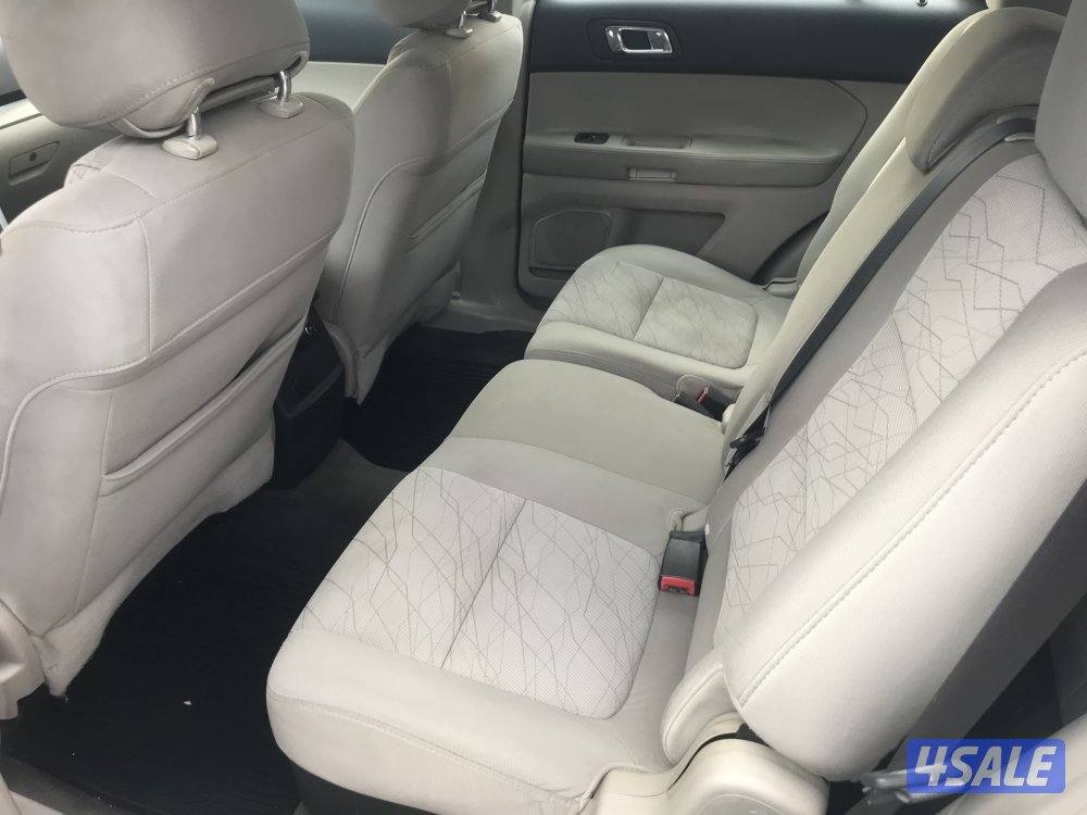 جيب فورد اكسبلور مديل 2013 لون ابيض بحاله جيده6