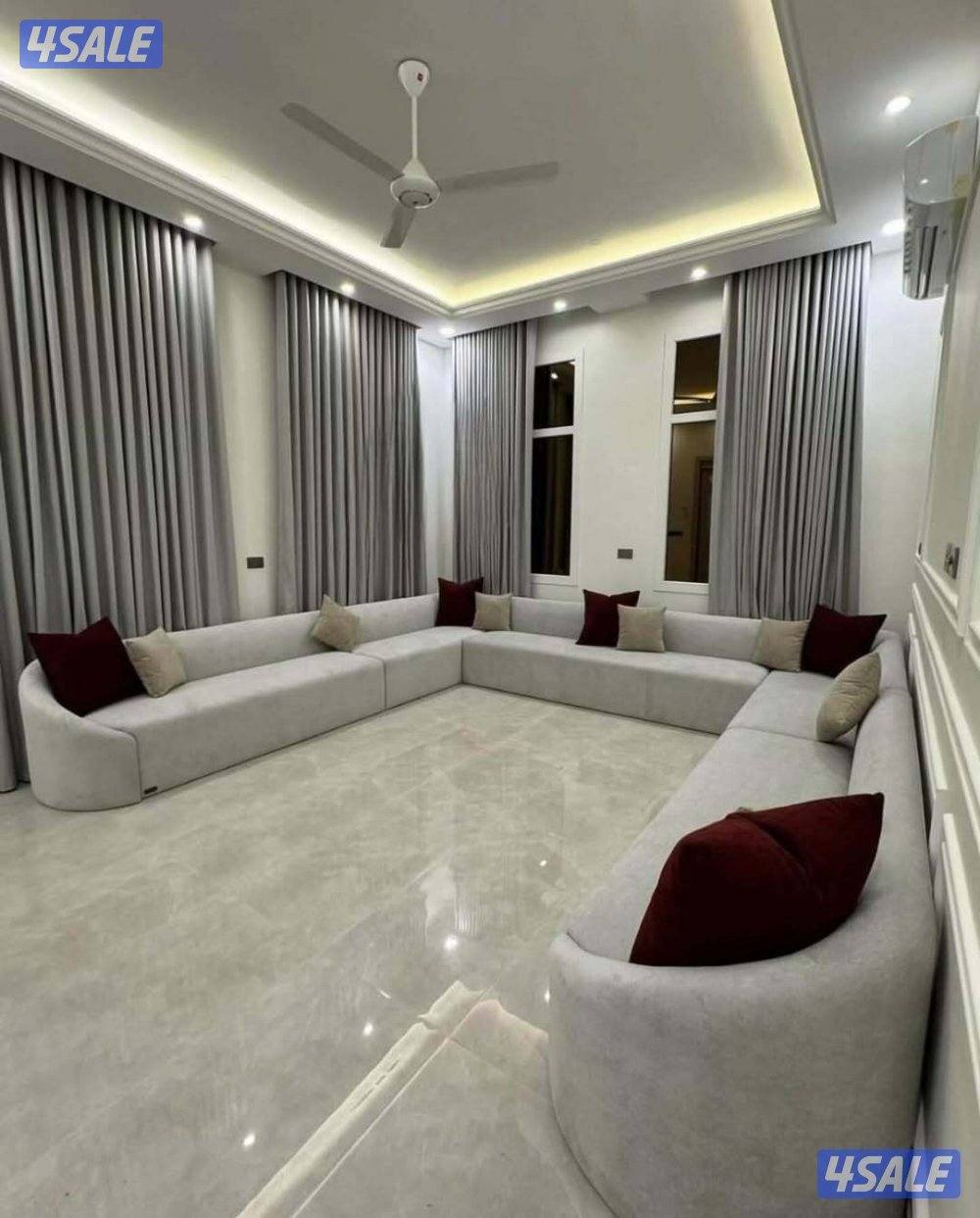 .كل مايخص السجاد لدينه سجاد ساده ومشجر سميك وسط خفيف كل ماهوه جديد ومم4