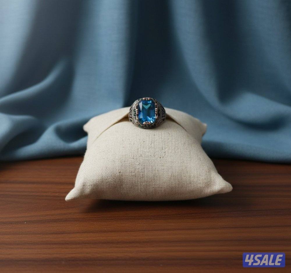 خاتم عراقي ١٤ حجر كريم اخضر صغير ١ حجر كريم ازرق كبير0