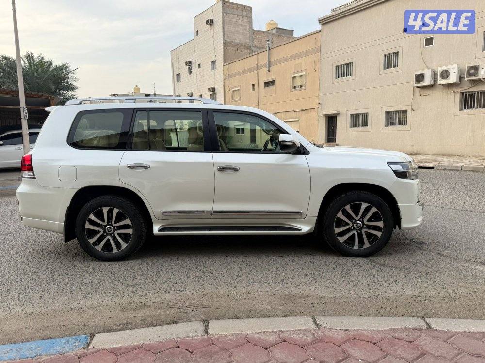 لاند كروز تورينق 2019 بحاله الوكاله عداد 186 الف5