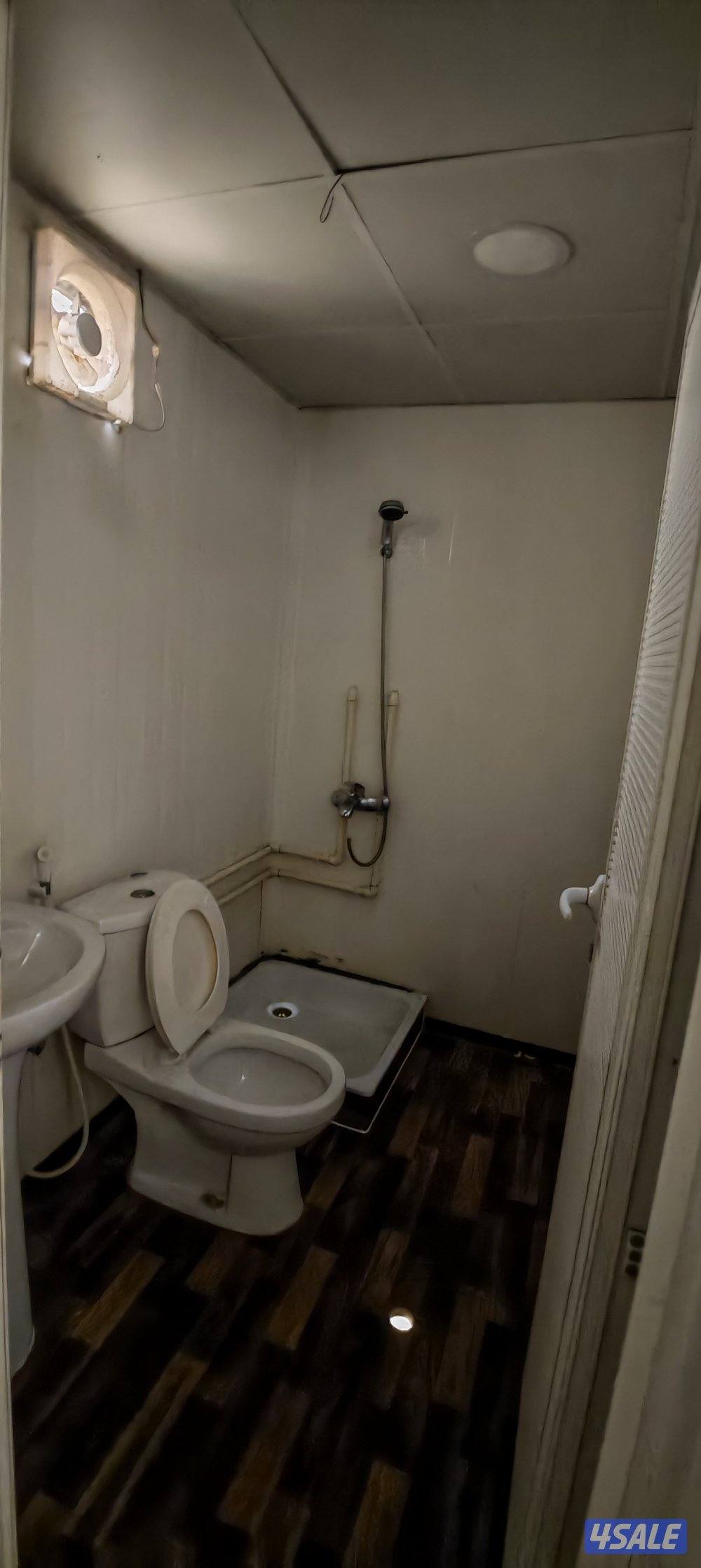 غرفة كيربي مع مكيف وخزان ماي3