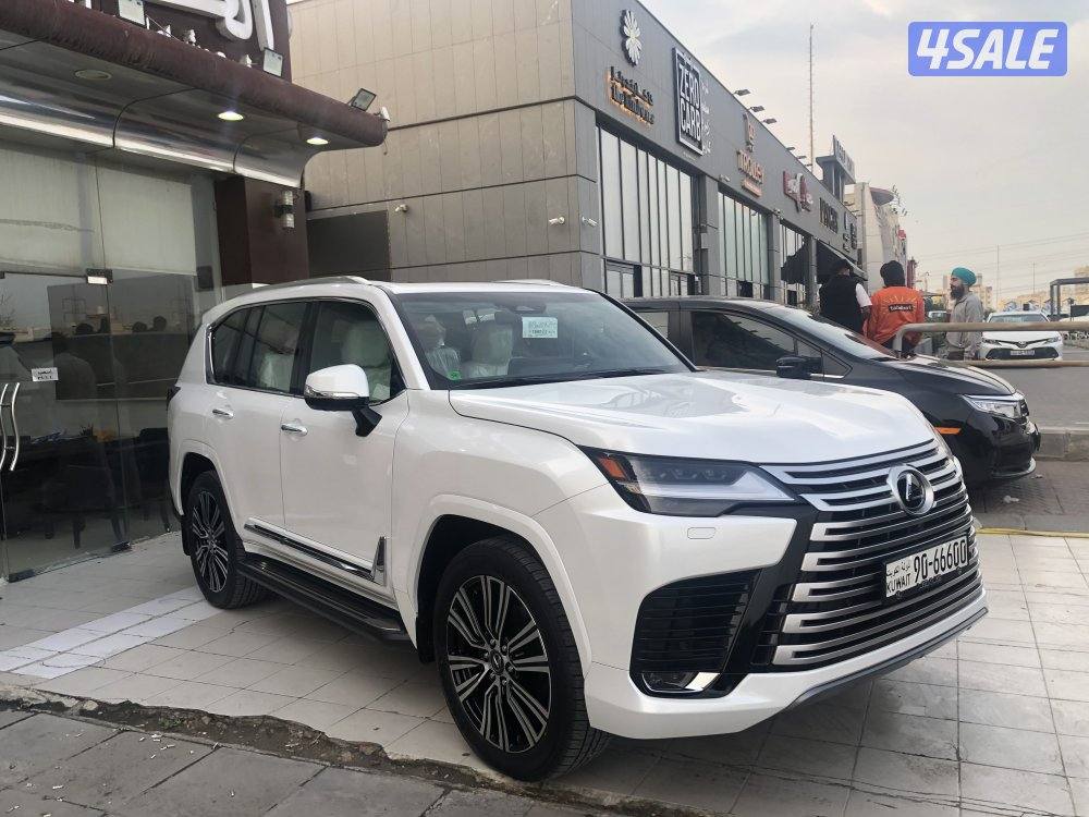 لكزس LX600 الدرجة الأولى0