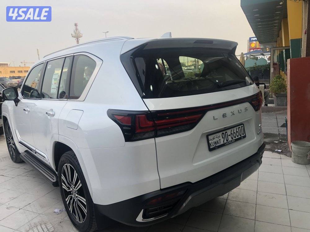 لكزس LX600 الدرجة الأولى2