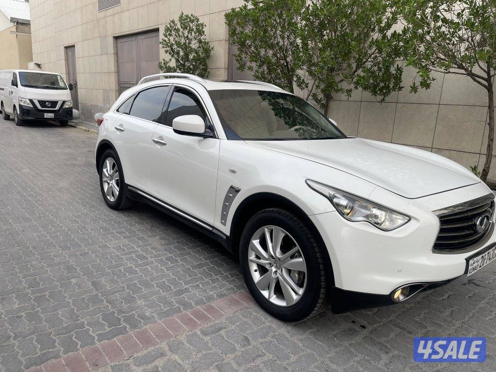 Infinity FX35 2012 صبخ الوكالة5