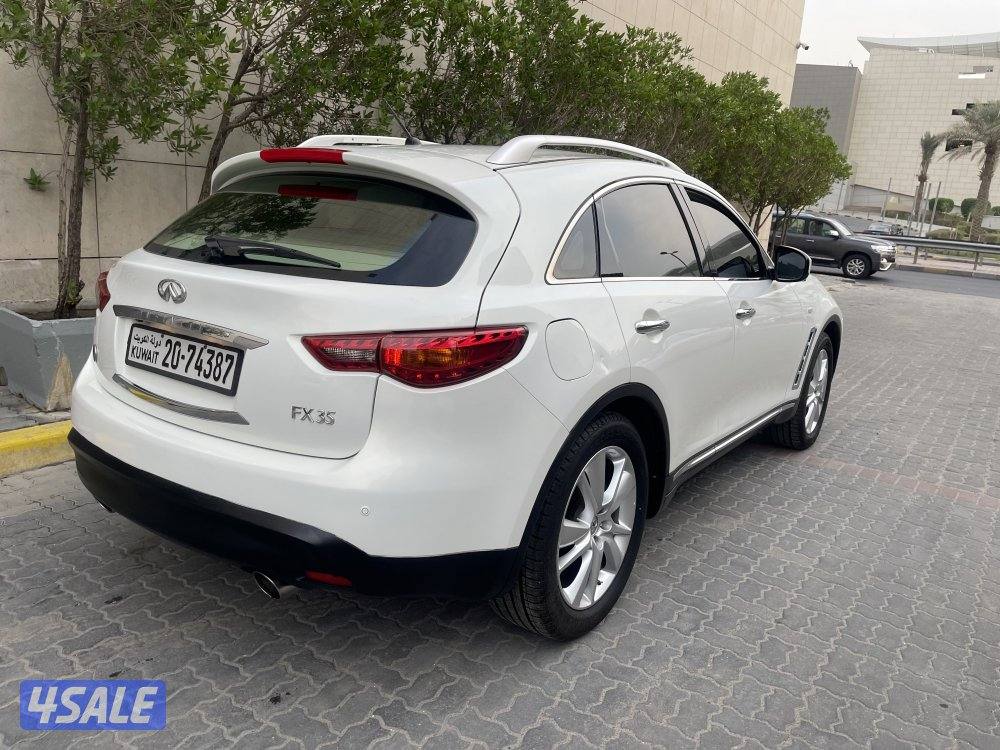 Infinity FX35 2012 صبخ الوكالة9