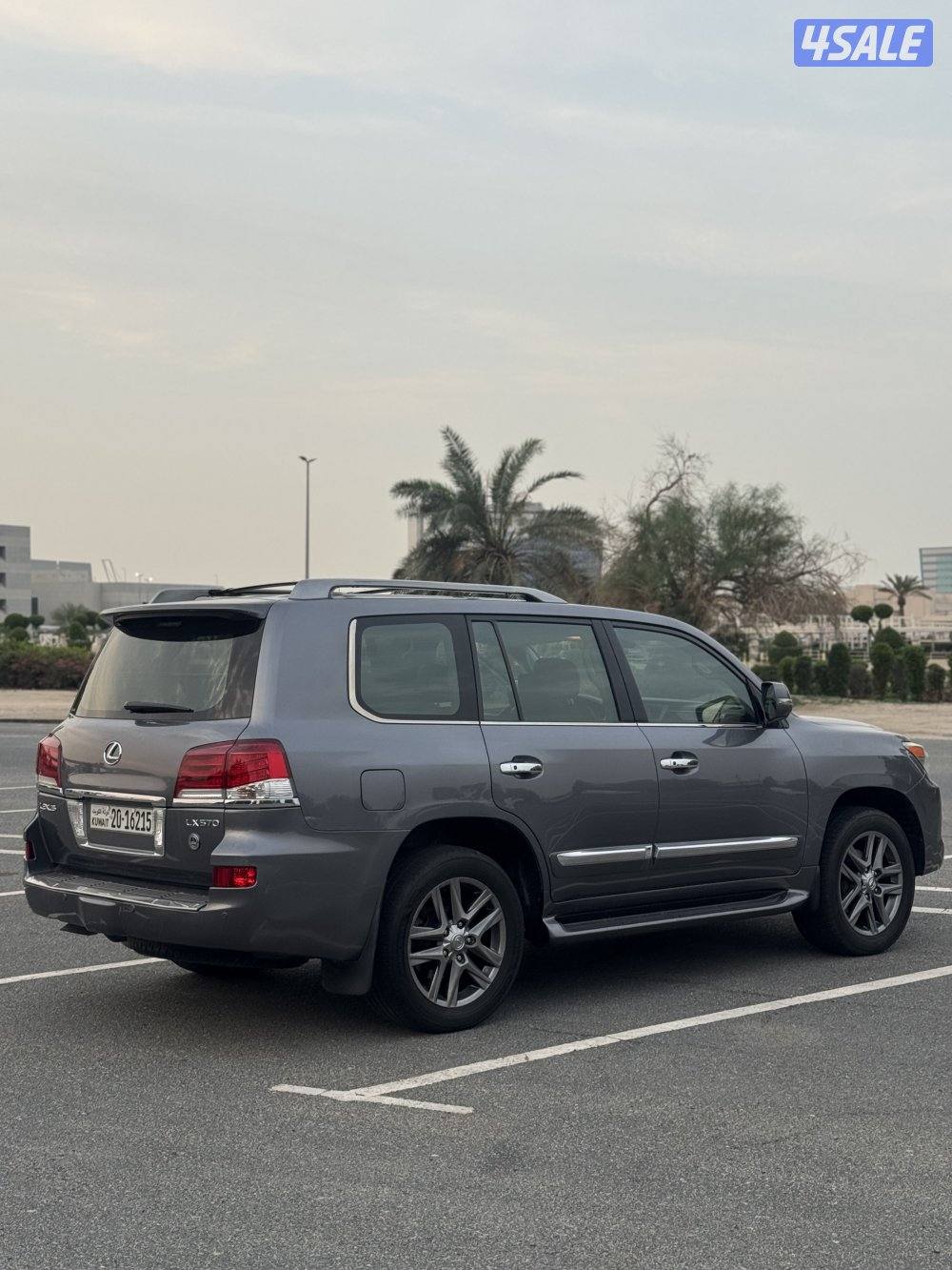 للبيع جيب لكزس LX5701
