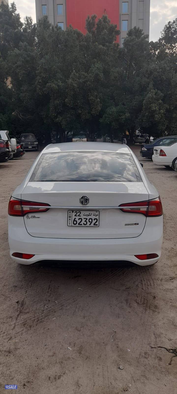 للبيع MG5 2024 شرط الفحص2