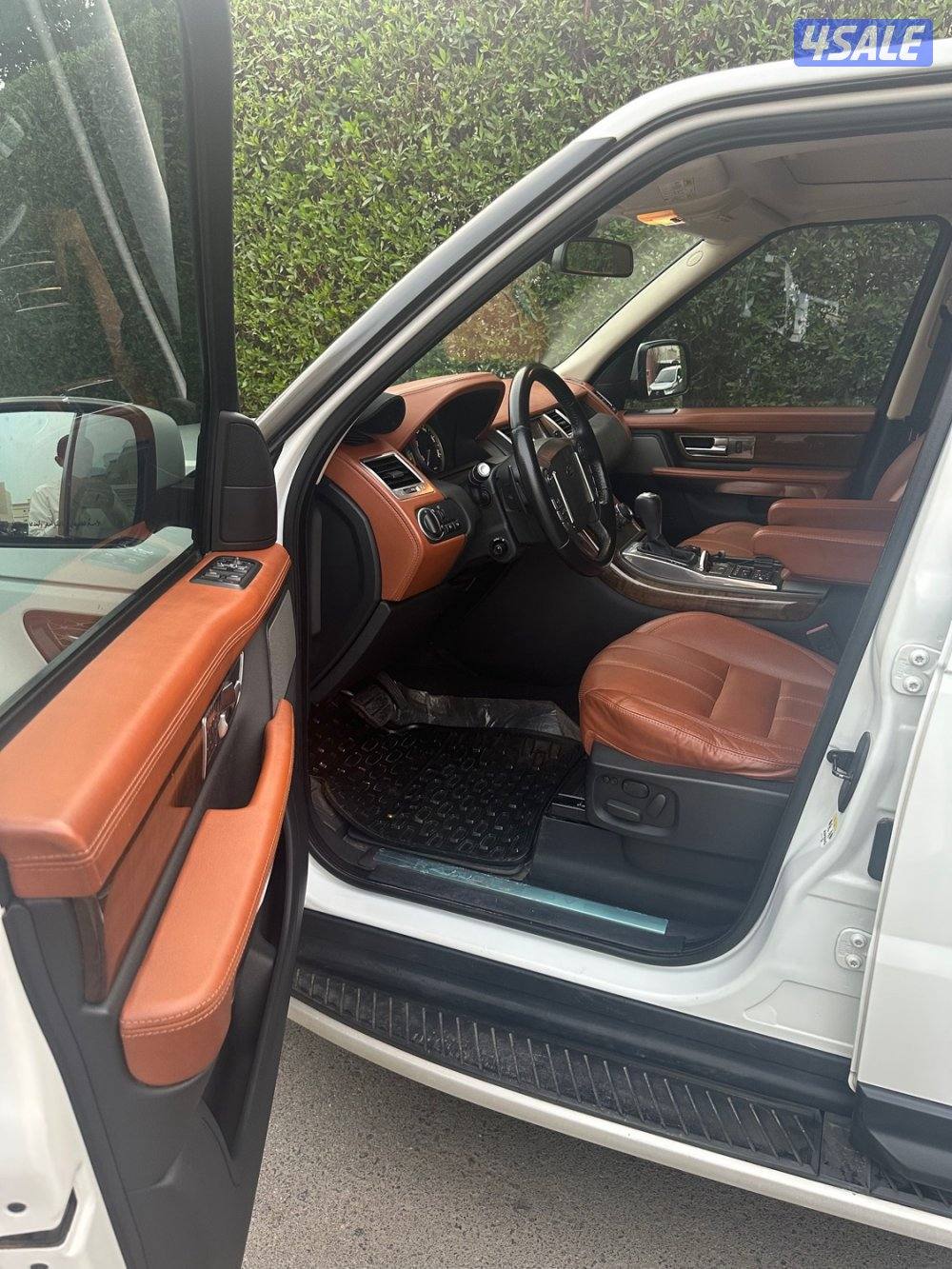 رنج روفر 2012صبغ الوكاله بالكامل شرط الفحص التواصل واتسب4