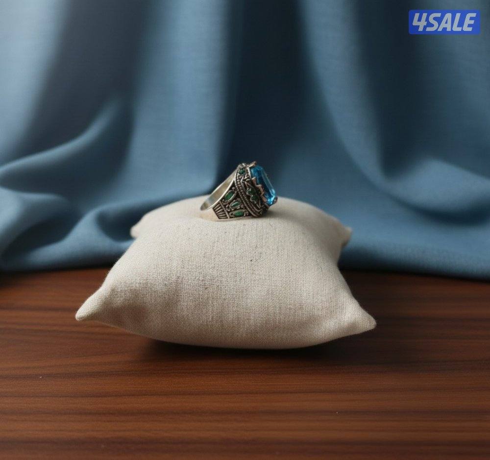 خاتم عراقي ١٤ حجر كريم اخضر صغير ١ حجر كريم ازرق كبير1