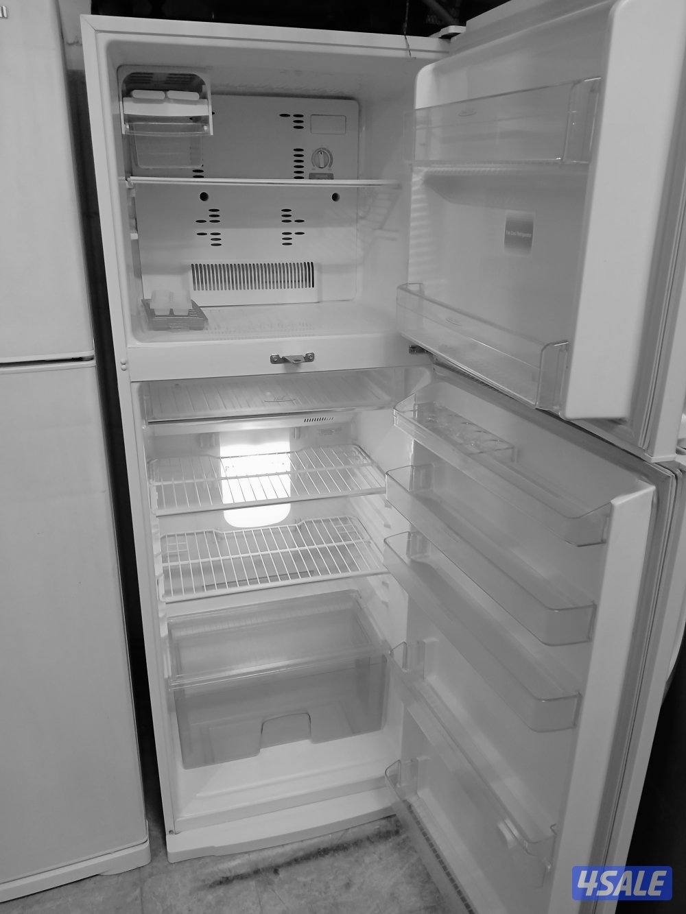 للبيع ثلاجه توشيبا ياباني بحاله ممتازه جدا مع الكفالة والتوصيل 18قدم1