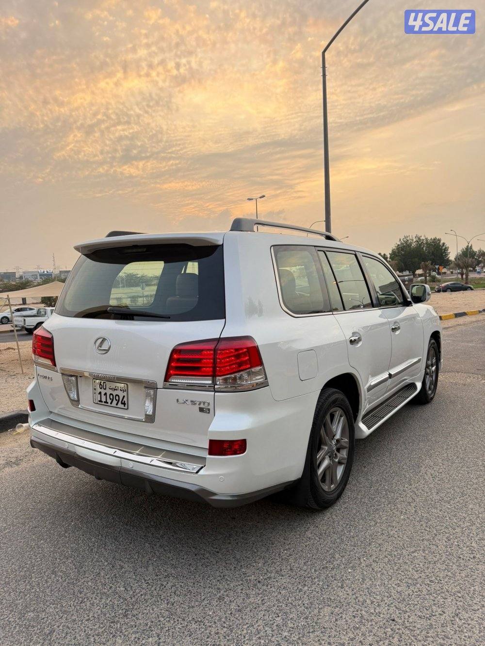 لكزس LX570 الخليج 2014 سبورت عداد 299 الف2