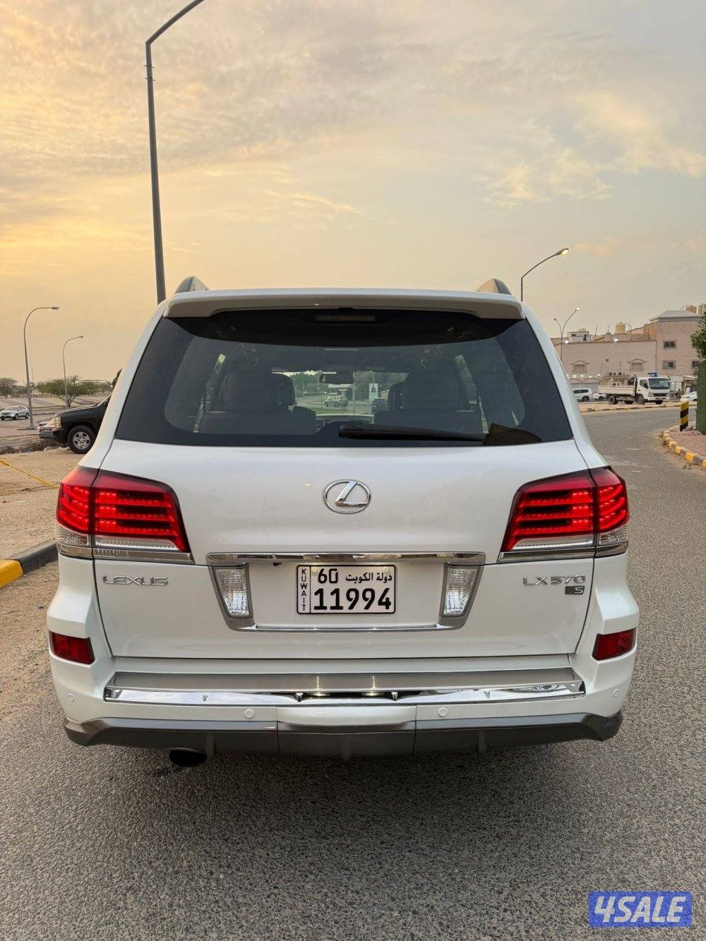 لكزس LX570 الخليج 2014 سبورت عداد 299 الف4