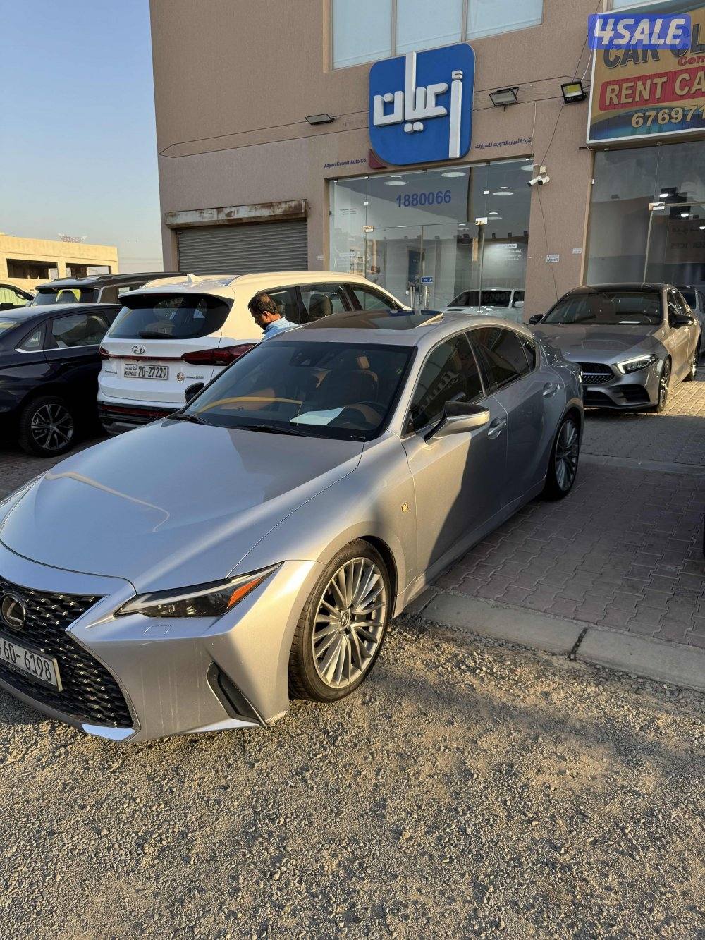 لكزس IS 300 موديل 20211