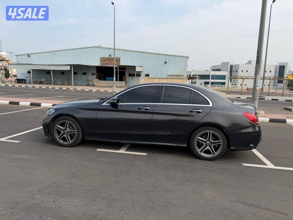 Mercedes Benz C200 / 20196