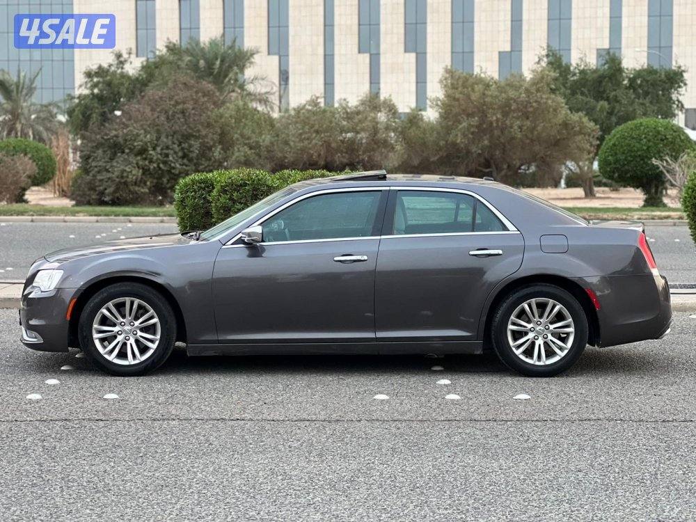 كرايزلر 2015 عداد 290 ألف بانوراما 8 سلندر شرط الفحص1