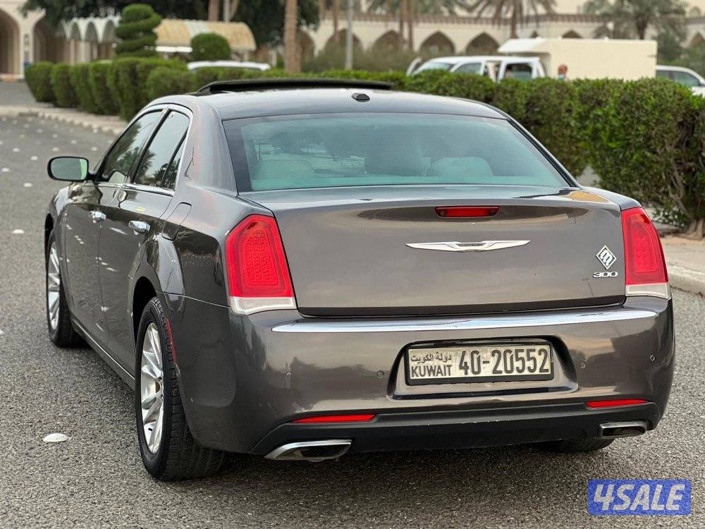 كرايزلر 2015 عداد 290 ألف بانوراما 8 سلندر شرط الفحص2