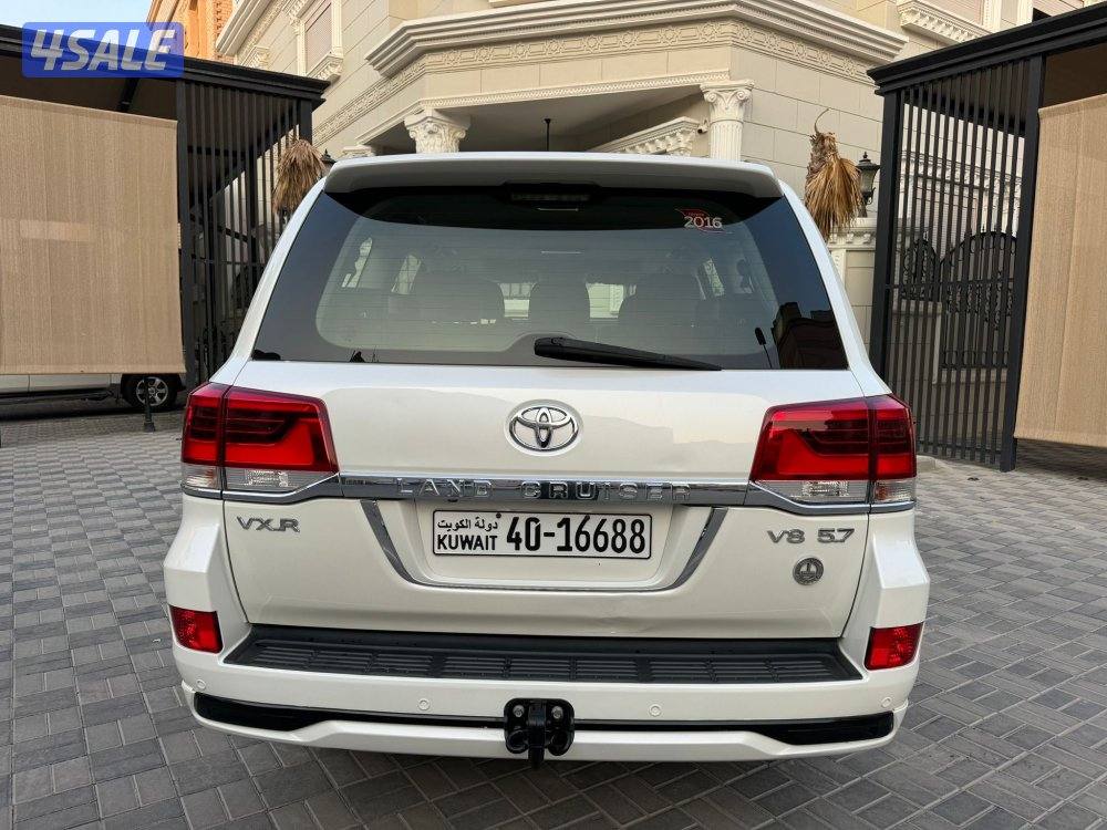 لاند كروز VXR الساير 2016 عداد 350 الف2