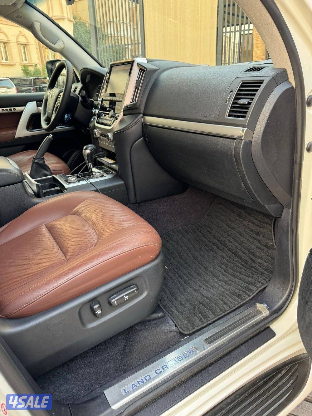 لاند كروز VXR الساير 2016 عداد 350 الف5