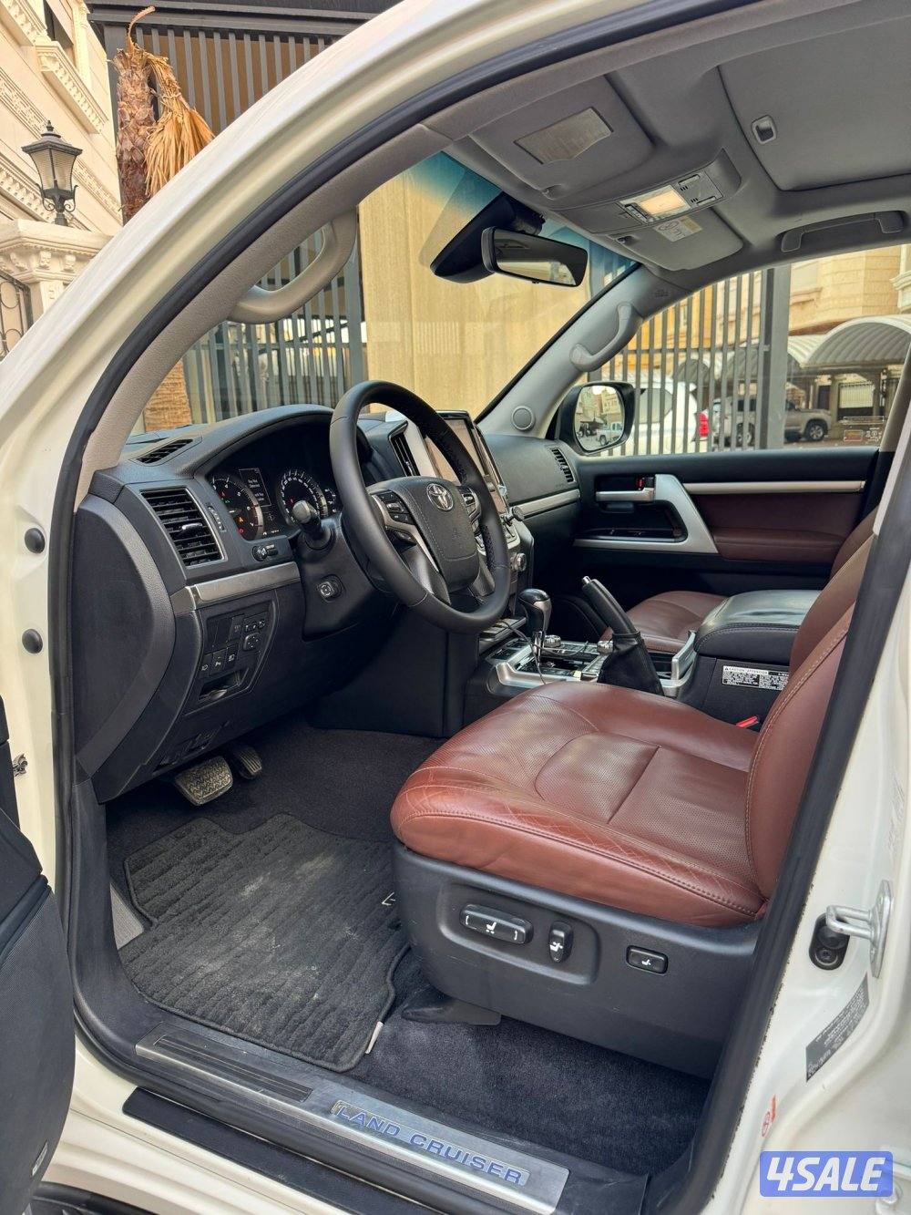 لاند كروز VXR الساير 2016 عداد 350 الف6