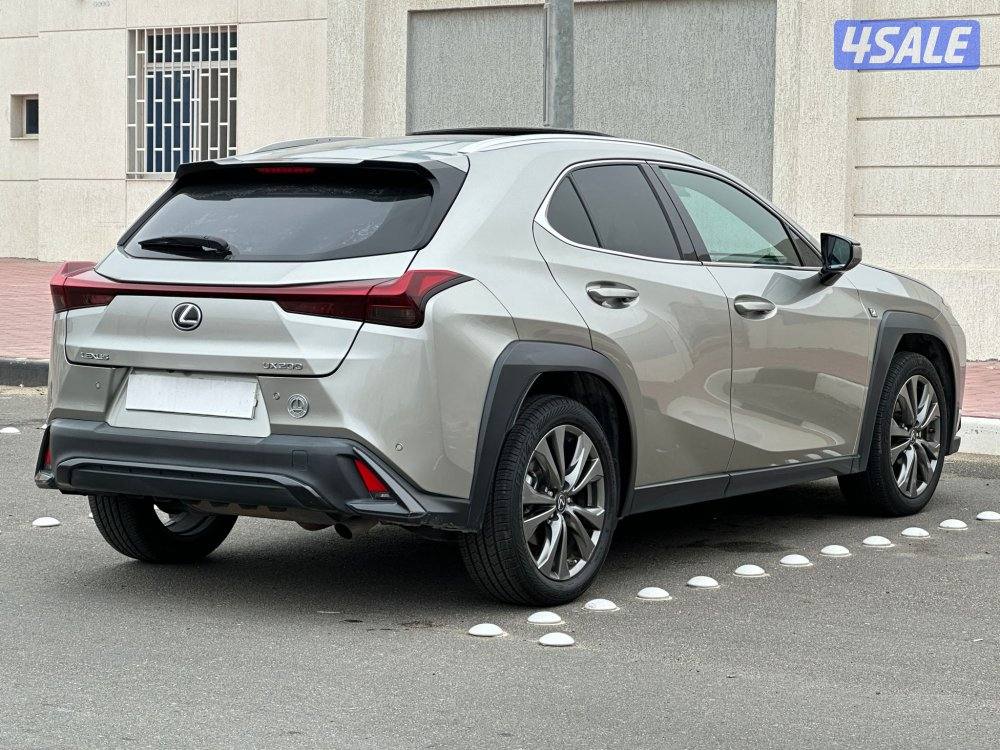 لكزس UX200
F sport
موديل 2023 عداد: 36 الف4