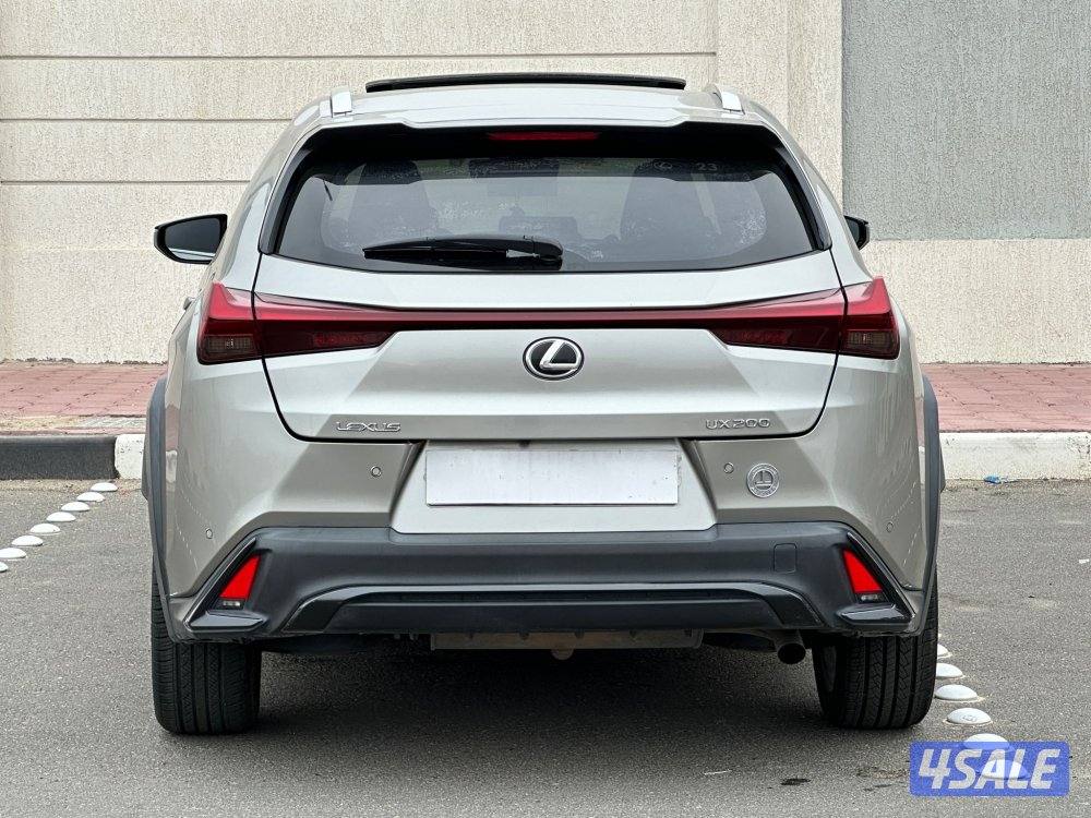 لكزس UX200
F sport
موديل 2023 عداد: 36 الف7