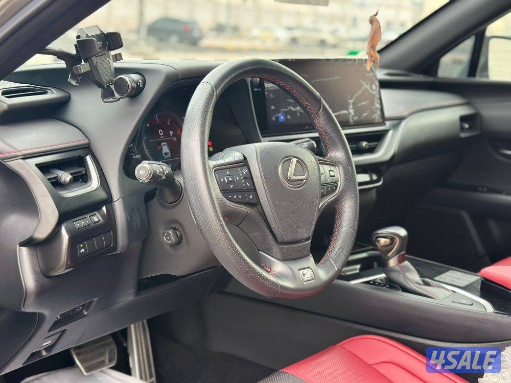 لكزس UX200
F sport
موديل 2023 عداد: 36 الف8