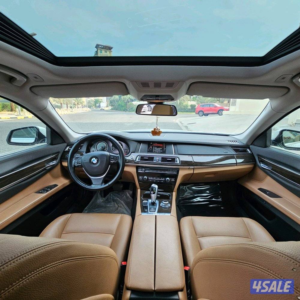BMW 730i 20159