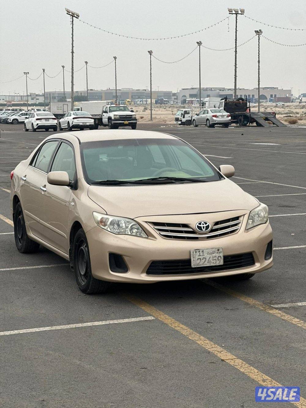 للبيع تويوتا كورولا 2013 نظيفه جدا عداد 2640