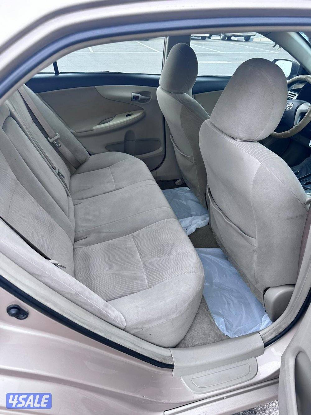 للبيع تويوتا كورولا 2013 نظيفه جدا عداد 2645