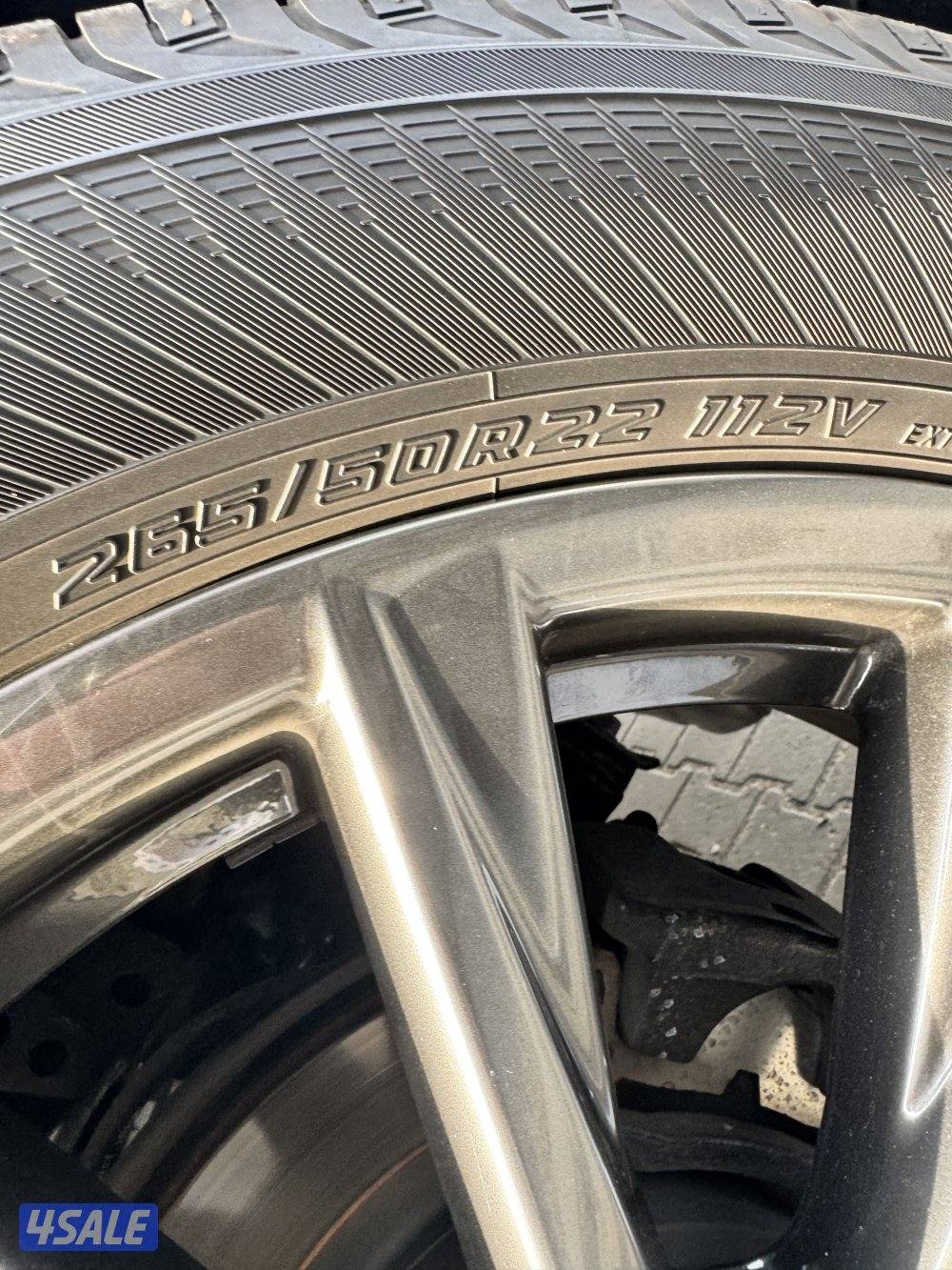 بيع ٤ تواير لجيب لكزس موديل ٢٥ استعمال ٦ اشهر حجم 265-50-R220