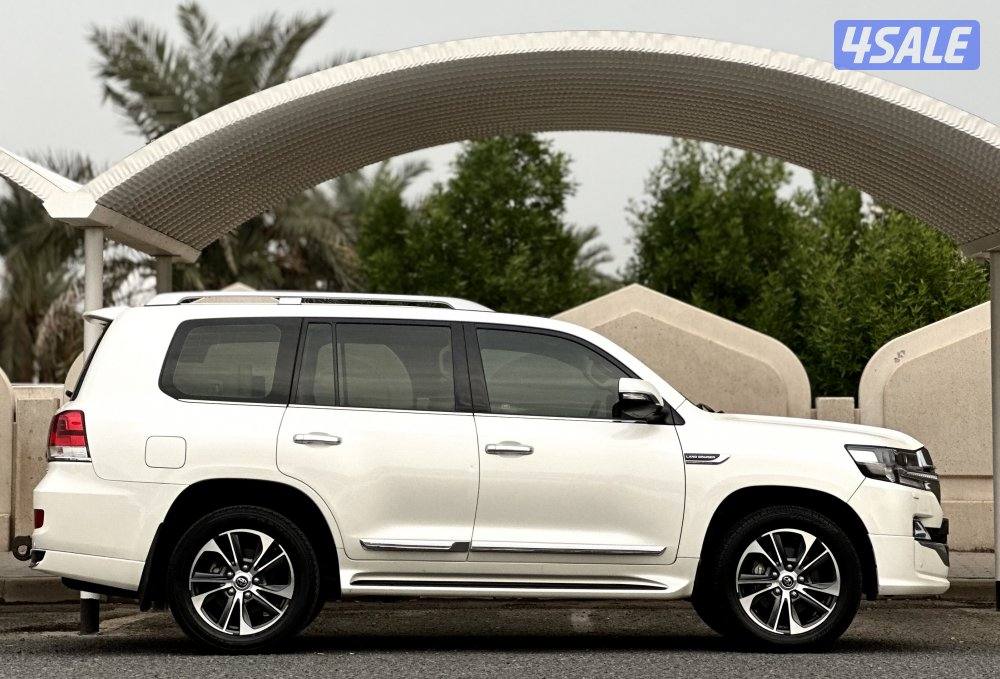 معرض القمة🚩3