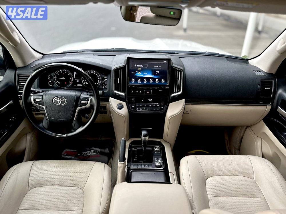 معرض القمة🚩11